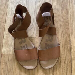 Sorel Tan Leather Sandals